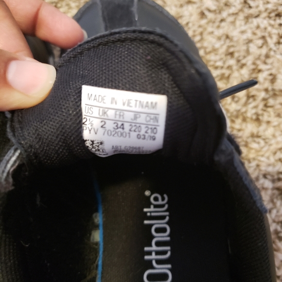 Addias - Picture 4 of 5